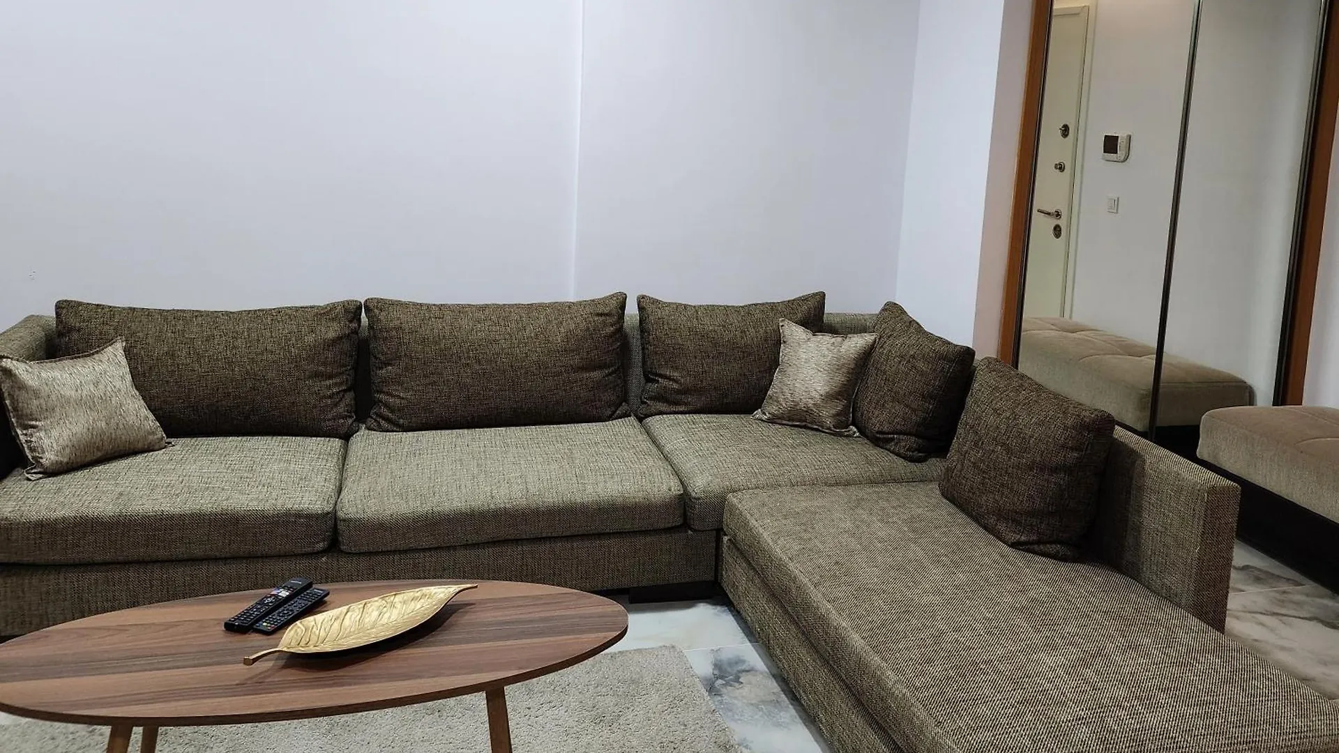 Taksim Square Perfect Family Residence With Pool Stambuł