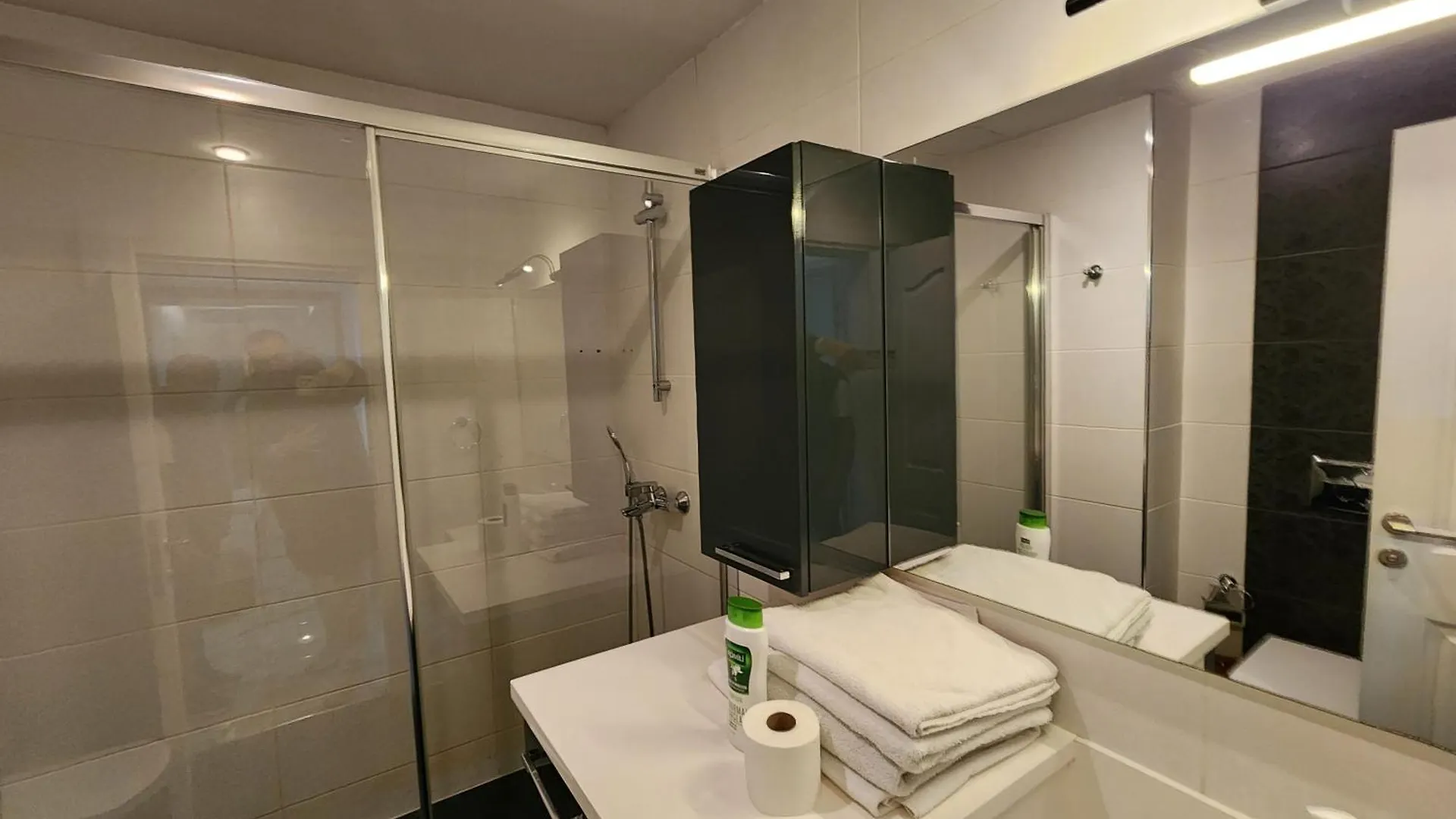 Taksim Square Perfect Family Residence With Pool Stambuł